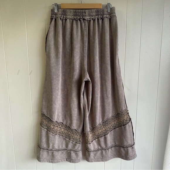 Oli & Hali Mocha Relaxed Fit Pants – Elastic Waist, Size M - Picture 6 of 6